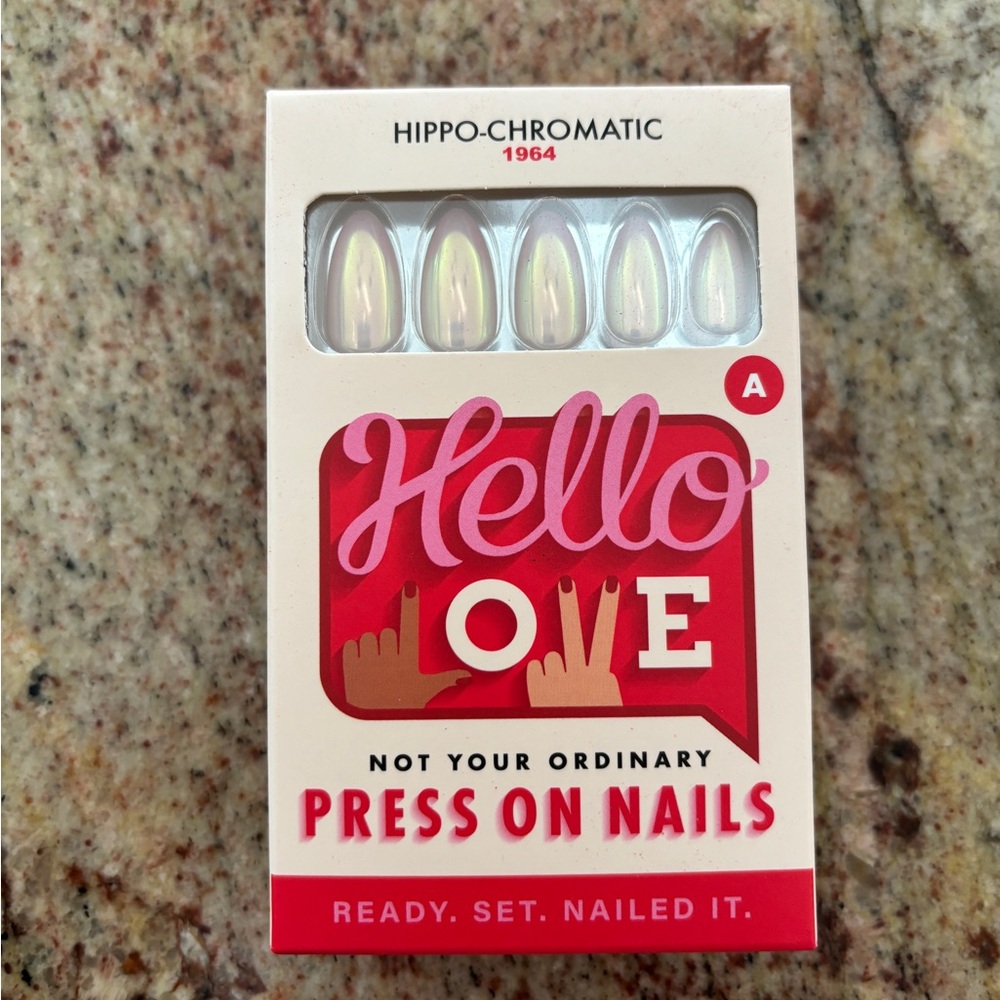 Hello Love, Hippo-Chromatic